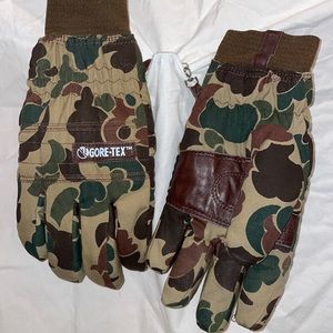 Mens GORE-TEX camo gloves
